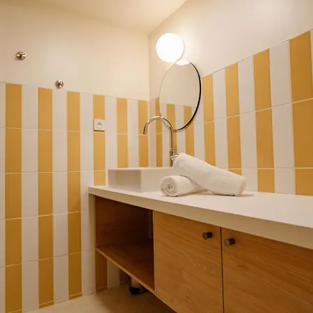 Otel Centre La Rochelle (Charente-Maritime)